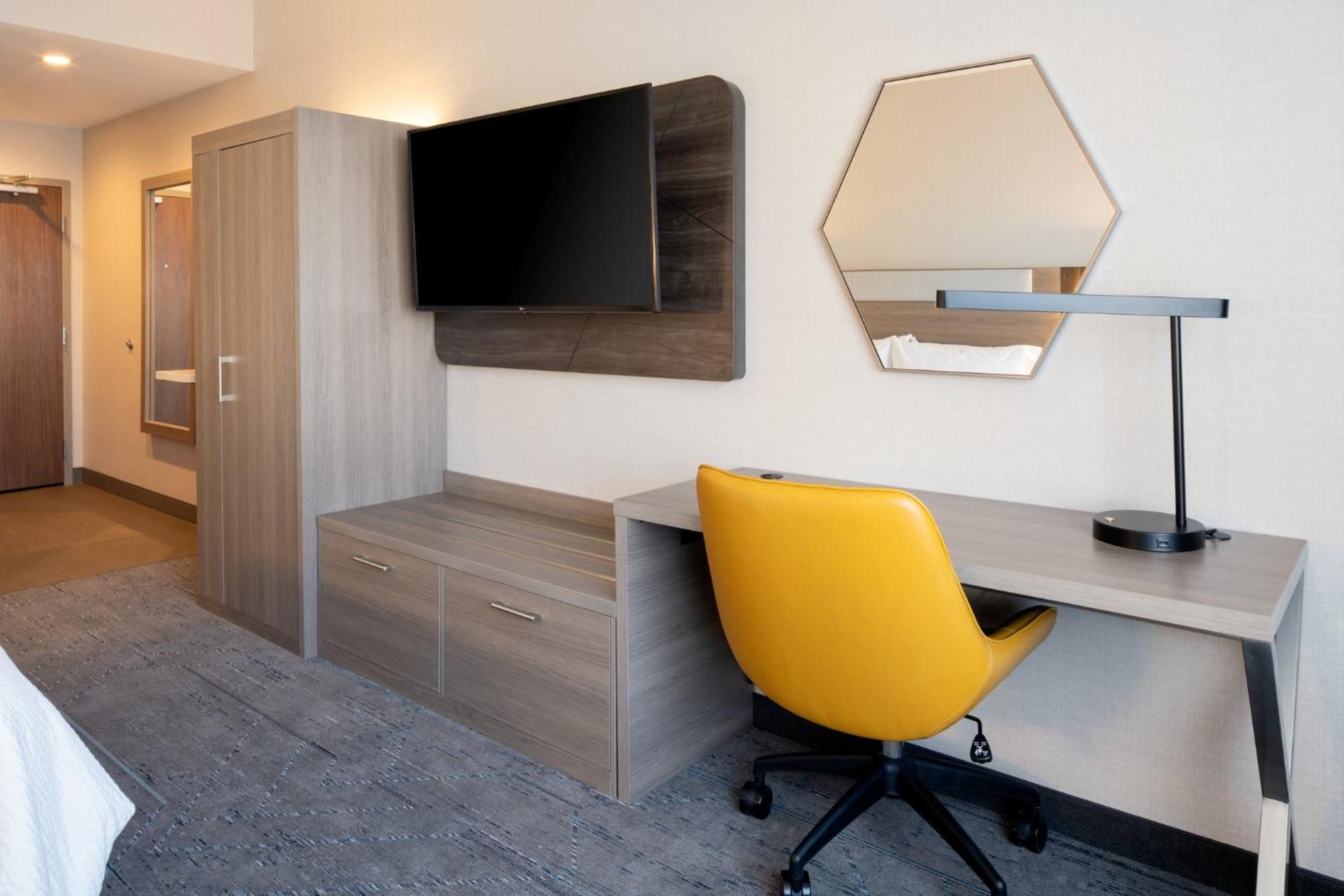 Holiday Inn Express & Suites - Hollister By Ihg 외부 사진